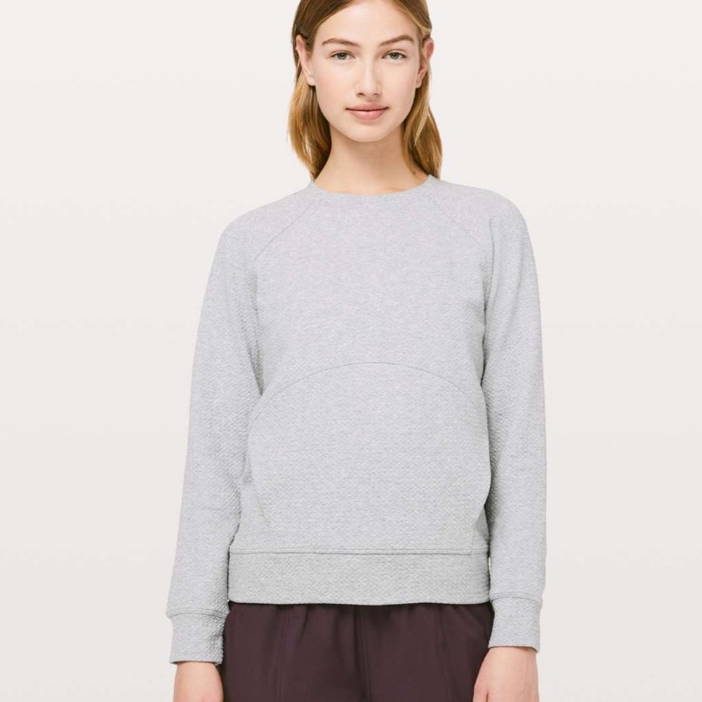 Lululemon 10 Catch A Moment Crew in Heathered Light Grey